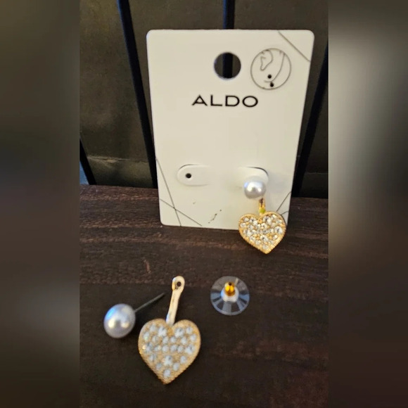 Aldo Pearl Stud Pierced Post Earrings with Gold Heart Huggers - Picture 3 of 3
